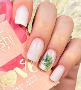 Дизайн для коротких ногтей: как удлинить пальцы и добавить рукам изящества